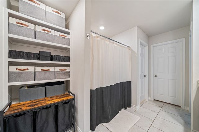 9621 English Oak Dr, Corpus Christi, TX 78410