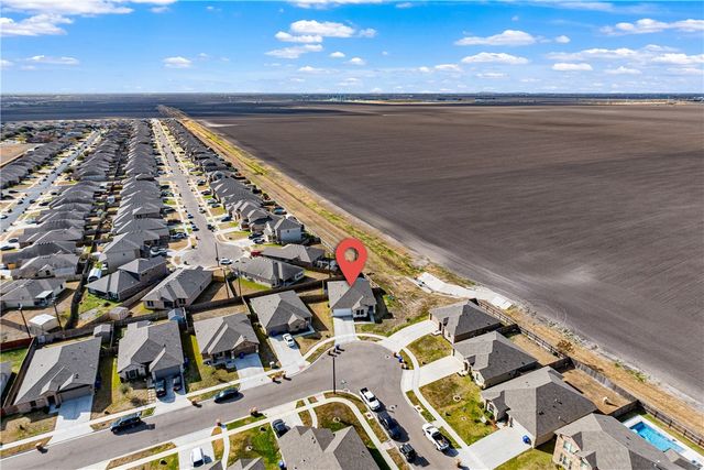 9621 English Oak Dr, Corpus Christi, TX 78410