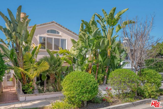 707 Jasmine Avenue, Corona Del Mar, CA 92625