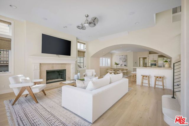 707 Jasmine Avenue, Corona Del Mar, CA 92625