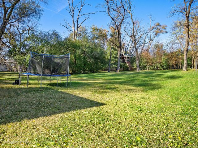 6 Pine Hill Lane, Oak Brook, IL 60523