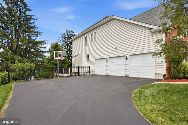 472 CALDWELL LN, Horsham, PA 19044