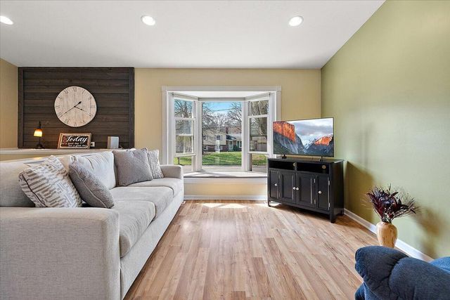 275 Bay Haven Avenue, Holland, MI 49424