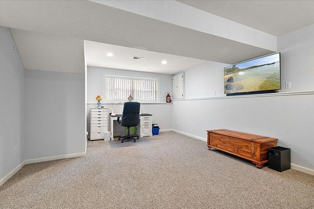275 Bay Haven Avenue, Holland, MI 49424