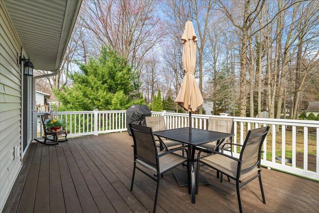 275 Bay Haven Avenue, Holland, MI 49424