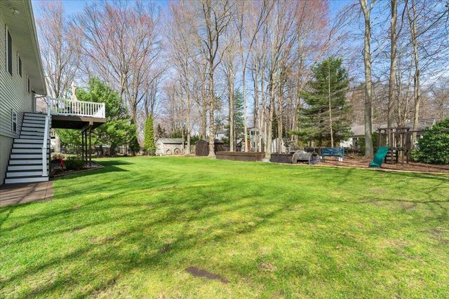 275 Bay Haven Avenue, Holland, MI 49424