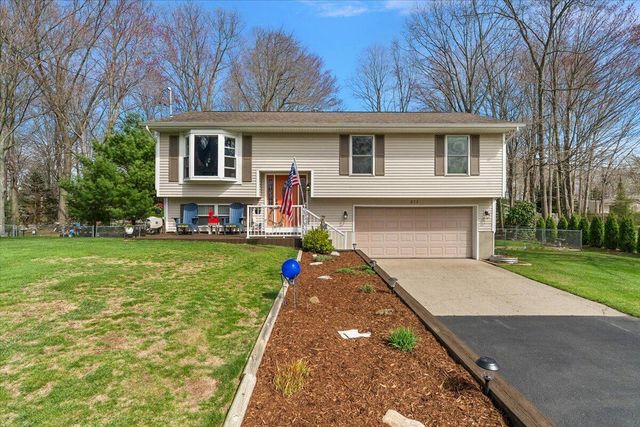 275 Bay Haven Avenue, Holland, MI 49424