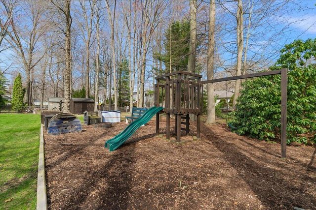 275 Bay Haven Avenue, Holland, MI 49424
