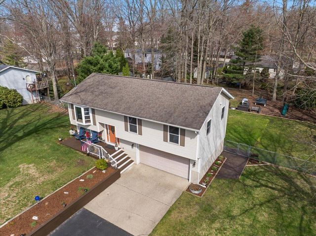 275 Bay Haven Avenue, Holland, MI 49424