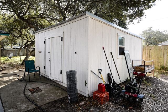 2101 Capeheart St, Ingleside, TX 78362