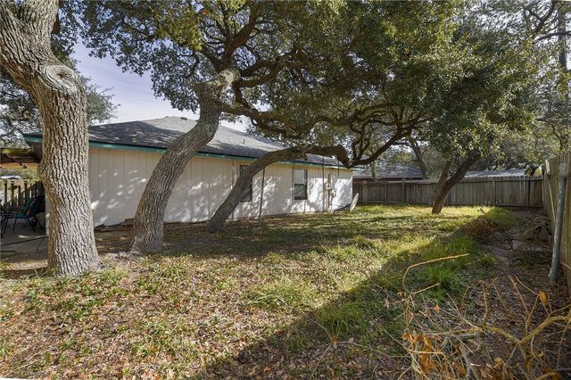 2101 Capeheart St, Ingleside, TX 78362