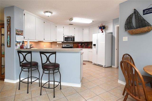 2101 Capeheart St, Ingleside, TX 78362