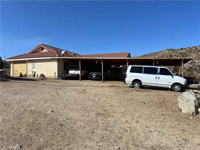 29710 123rd Street East, Pearblossom, CA 93553