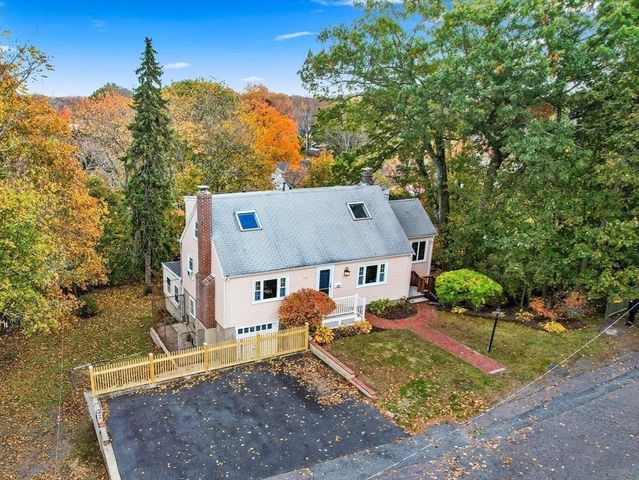 30 Amherst Rd, Marblehead, MA 01945