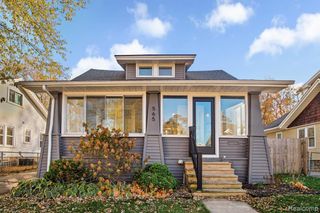 565 W Saratoga Street, Fenton, MI 48220