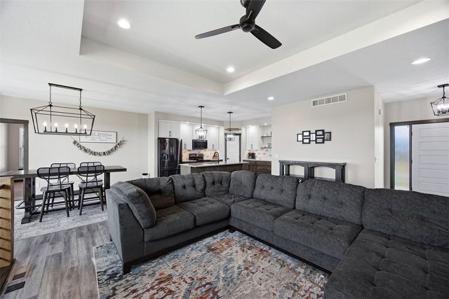 1269 Tramore Road, Marion, IA 52302