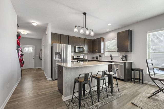 517 Pagoda Loop, Delaware, OH 43015