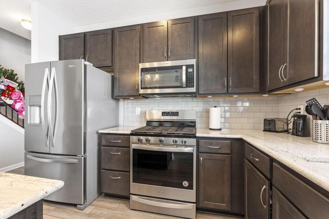 517 Pagoda Loop, Delaware, OH 43015