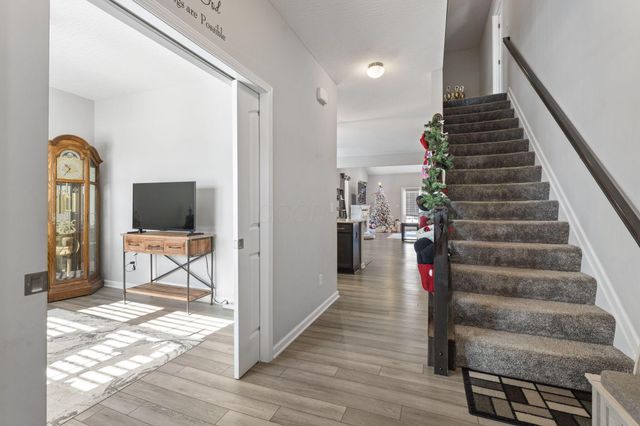 517 Pagoda Loop, Delaware, OH 43015