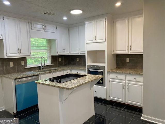 285 TAYLOR Road, Jackson, GA 30233