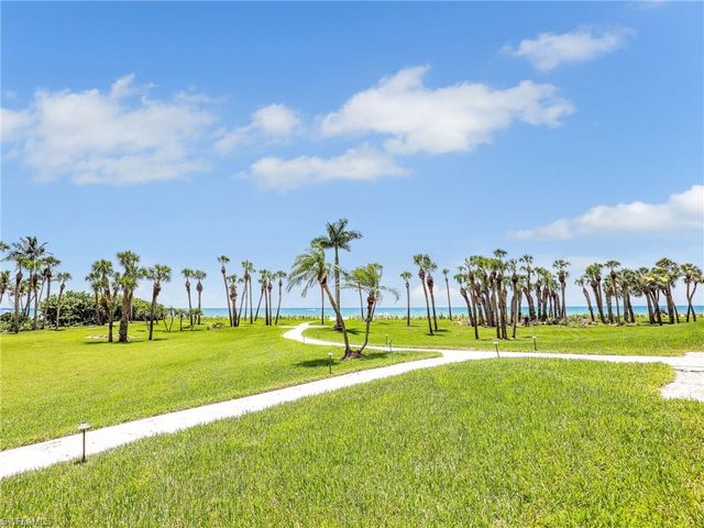 10951 GULFSHORE DR 1405, Naples, FL 34108