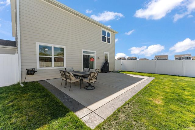 10454 Privet Drive, Crown Point, IN 46307