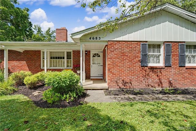 4685 Sawmill Road, Clarence, NY 14031