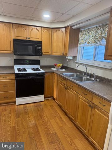 120 HILLDALE CT, Claymont, DE 19703