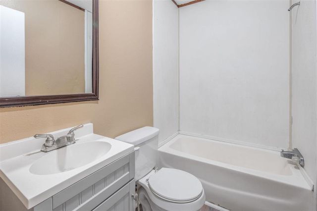 959 Southern Meadow Drive, Lake Charles, LA 70611