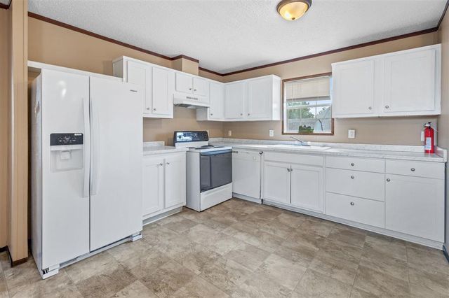 959 Southern Meadow Drive, Lake Charles, LA 70611