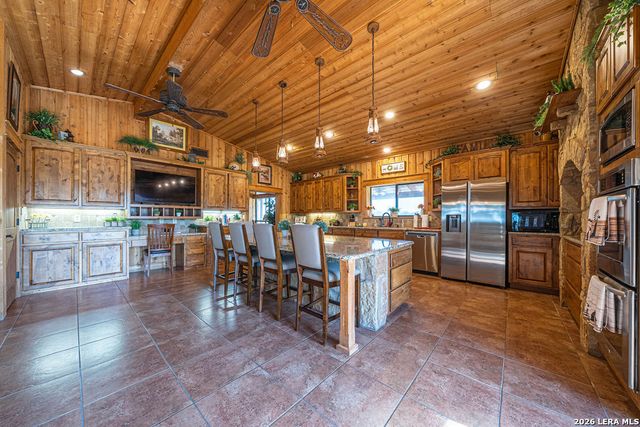 13633 US HIGHWAY 87 SOUTH, Adkins, TX 78101