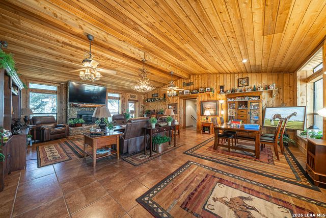 13633 US HIGHWAY 87 SOUTH, Adkins, TX 78101