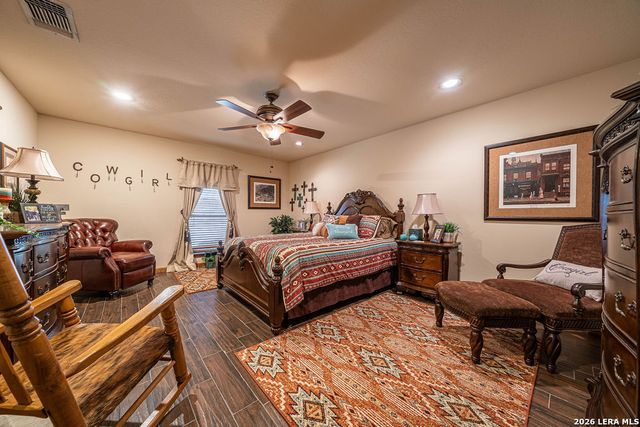 13633 US HIGHWAY 87 SOUTH, Adkins, TX 78101