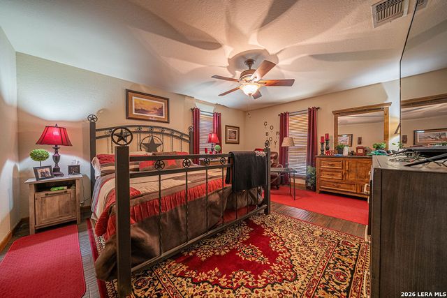 13633 US HIGHWAY 87 SOUTH, Adkins, TX 78101