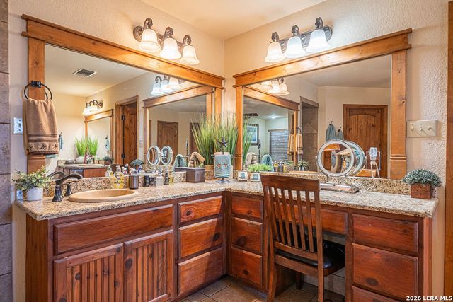 13633 US HIGHWAY 87 SOUTH, Adkins, TX 78101