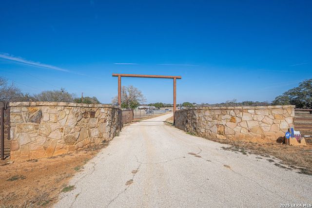 13633 US HIGHWAY 87 SOUTH, Adkins, TX 78101