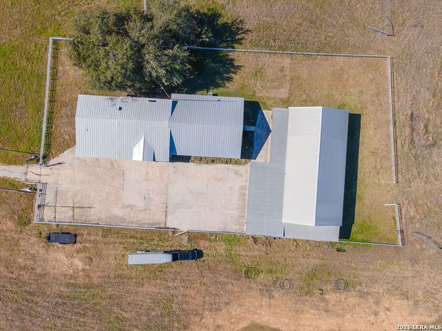 13633 US HIGHWAY 87 SOUTH, Adkins, TX 78101