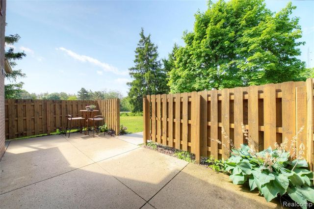 19143 Surrey Lane, Northville, MI 48167