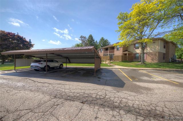 19143 Surrey Lane, Northville, MI 48167
