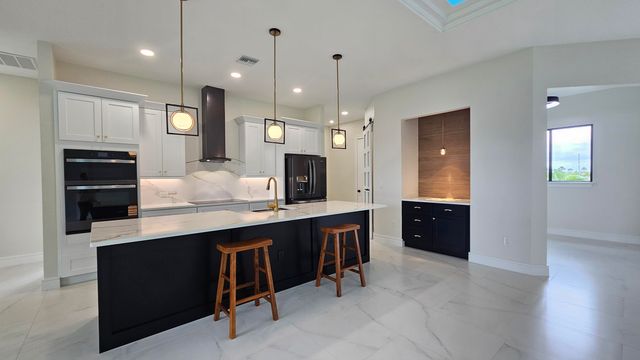 3410 NW 39th Lane, Cape Coral, FL 33993