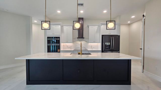 3410 NW 39th Lane, Cape Coral, FL 33993