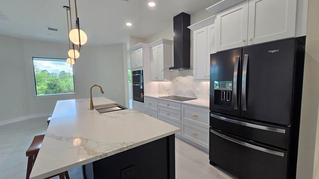 3410 NW 39th Lane, Cape Coral, FL 33993