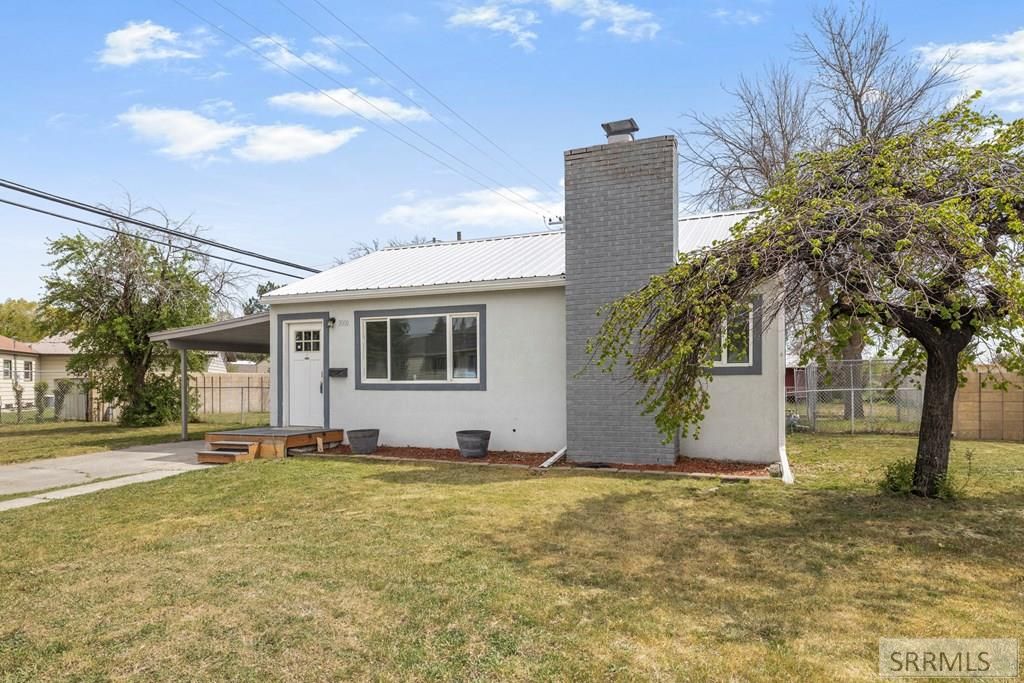 Image 3 of property listing at 3000 Teton Street, Idaho Falls, ID 83406