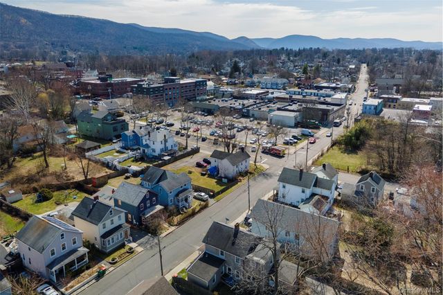 39 N Chestnut Street, Beacon, NY 12508