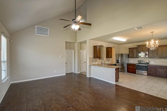 10661 Braves Ave, Denham Springs, LA 70726