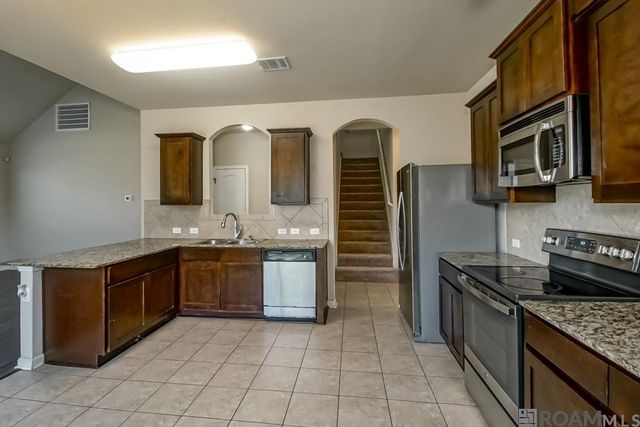 10661 Braves Ave, Denham Springs, LA 70726