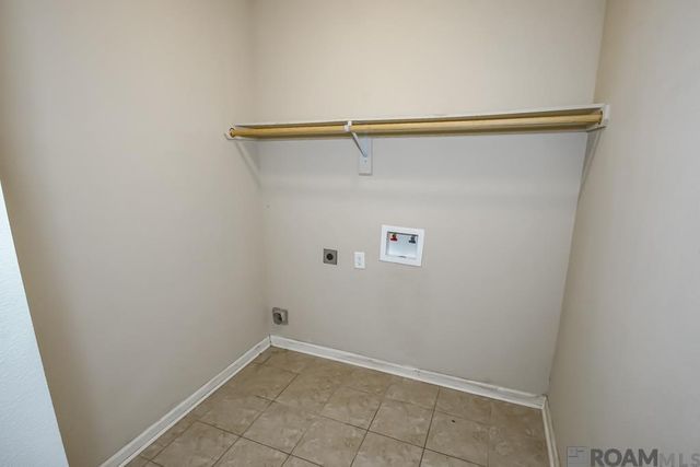 10661 Braves Ave, Denham Springs, LA 70726