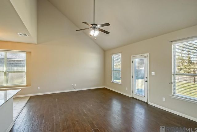 10661 Braves Ave, Denham Springs, LA 70726