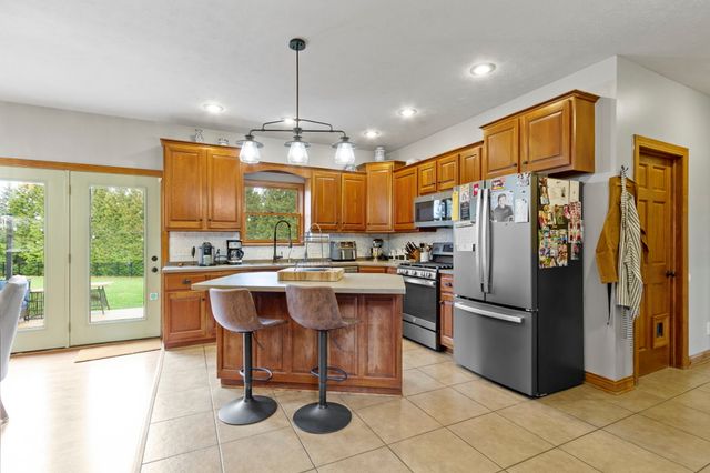 1741 Fair Glen Court, Greenfield, IN 46140