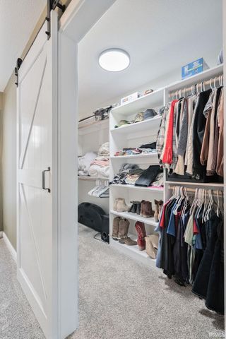 945 MEADOW RUN Court, Russiaville, IN 46979